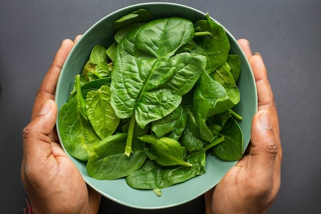 is-spinach-a-cruciferous-vegetable-things-to-know-about-spinach